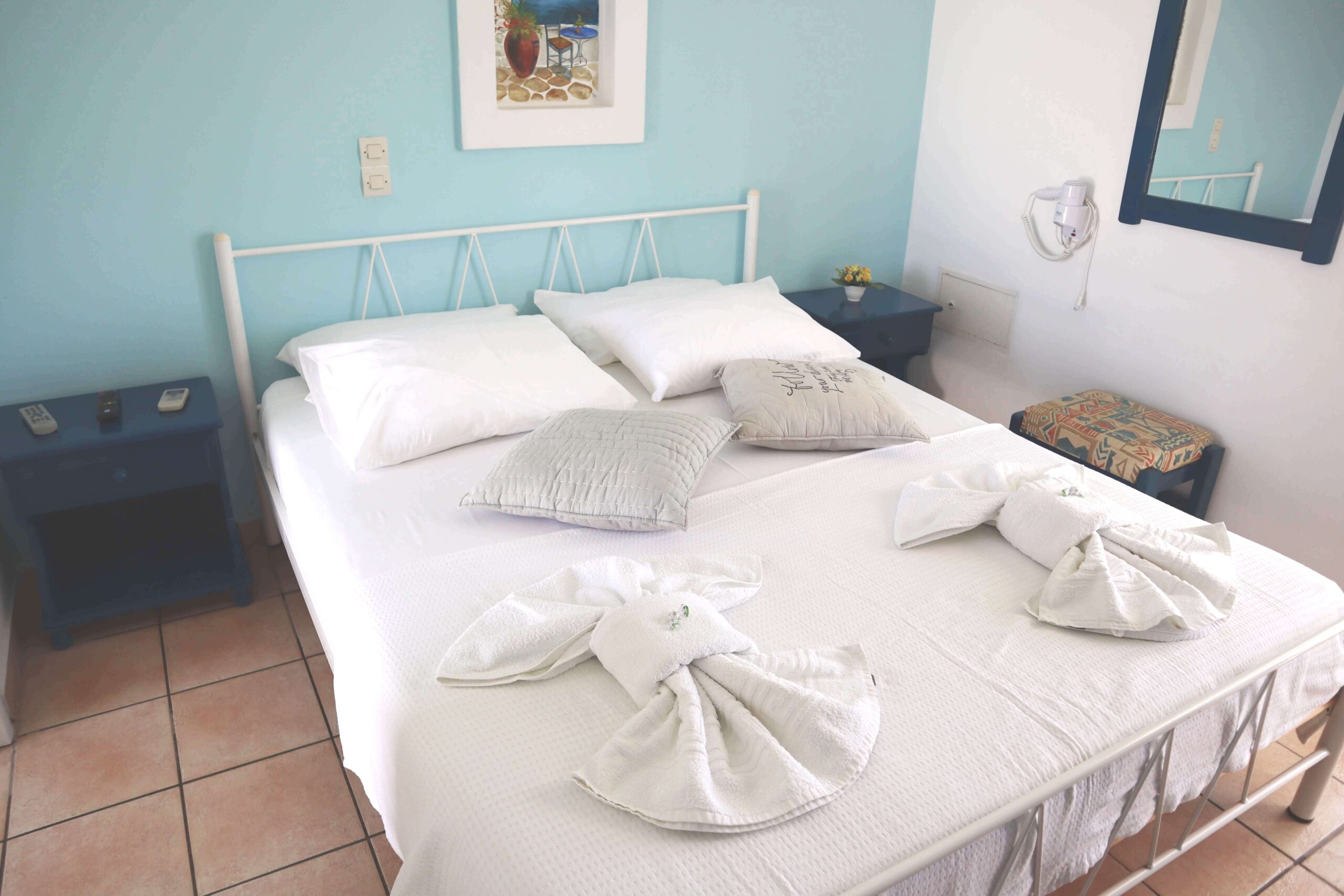 Main bedroom with double bed - Aegean Grand Apartment Ambelas Paros