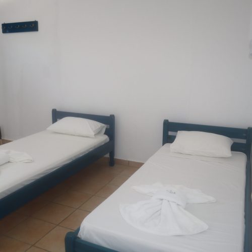 Twin beds in Aegean Grand Apartment Ambelas Paros