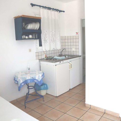 Cozy small kitchenette in Aegean Grand Apartment Ambelas Paros