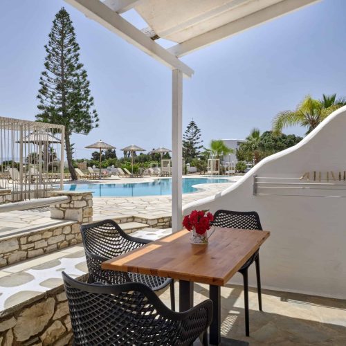 Outdoor dining area - Cozy Family Apartment, Ambelas Paros