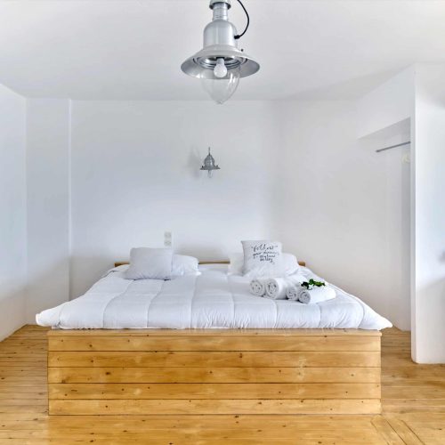 Spacious White & Blue Room with double bed and wooden flooring - Ambelas Paros rooms